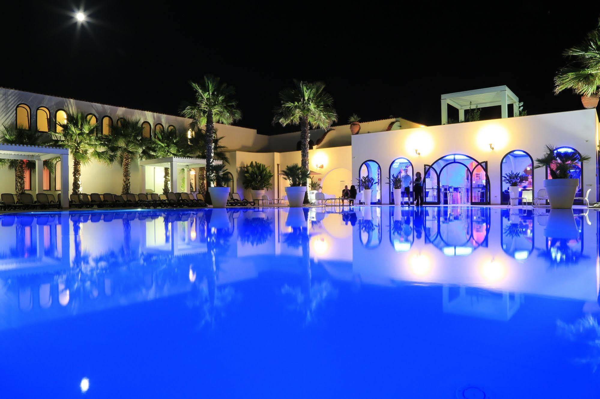 Centro Vacanze Poker Казальбордино Экстерьер фото